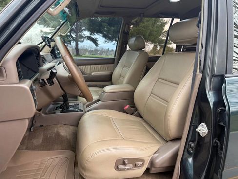 Used 1996 Toyota Land Cruiser image 50
