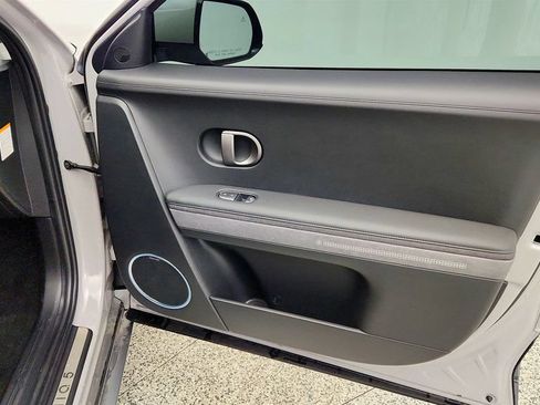 Used 2025 Hyundai Ioniq 5 Limited RWD image 26