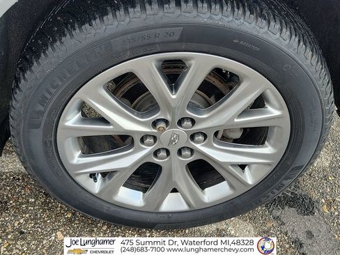 Certified 2020 Cadillac XT5 Sportv w/ LPO, Floor Liner Package image 36