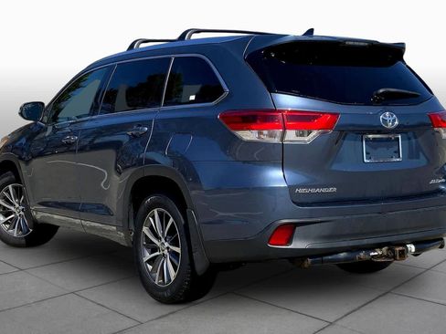 Used 2017 Toyota Highlander XLE image 12