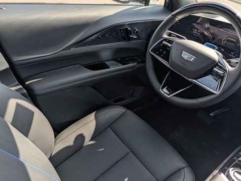 Used 2026 Cadillac Lyriq Sport w/ LPO, Floor Liner Package AWD/4WD image 6