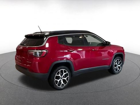 Used 2025 Jeep Compass Limited AWD/4WD image 12