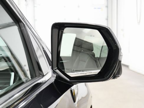 Used 2023 GMC Yukon Denali image 40