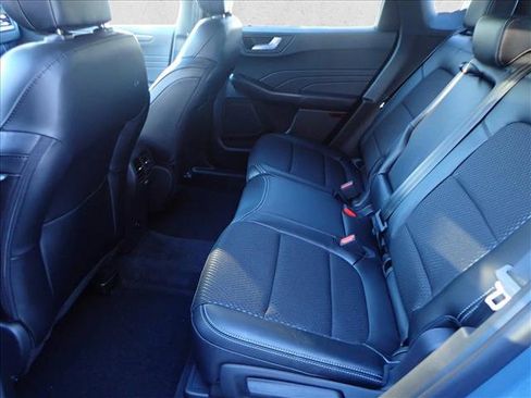 New 2026 Ford Escape SE w/ Class II Trailer Tow Package FWD image 10