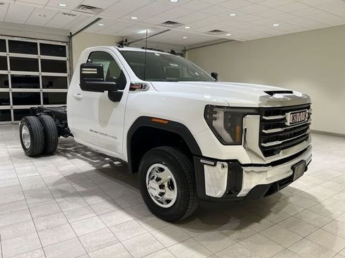 New 2026 GMC Sierra 3500 SLE w/ SLE Convenience Package AWD/4WD image 7