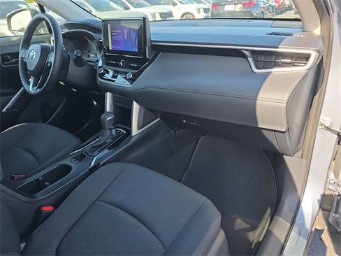 Used 2023 Toyota Corolla Cross LE image 14