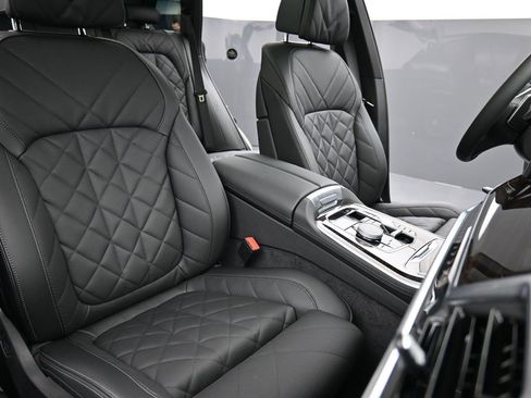 Used 2026 BMW X5 xDrive40i w/ M Sport Package image 21