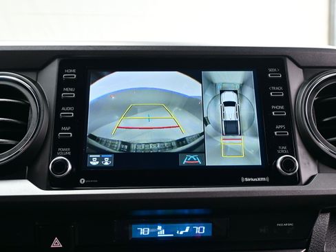 Used 2023 Toyota Tacoma TRD Sport w/ Advanced Technology Package image 18