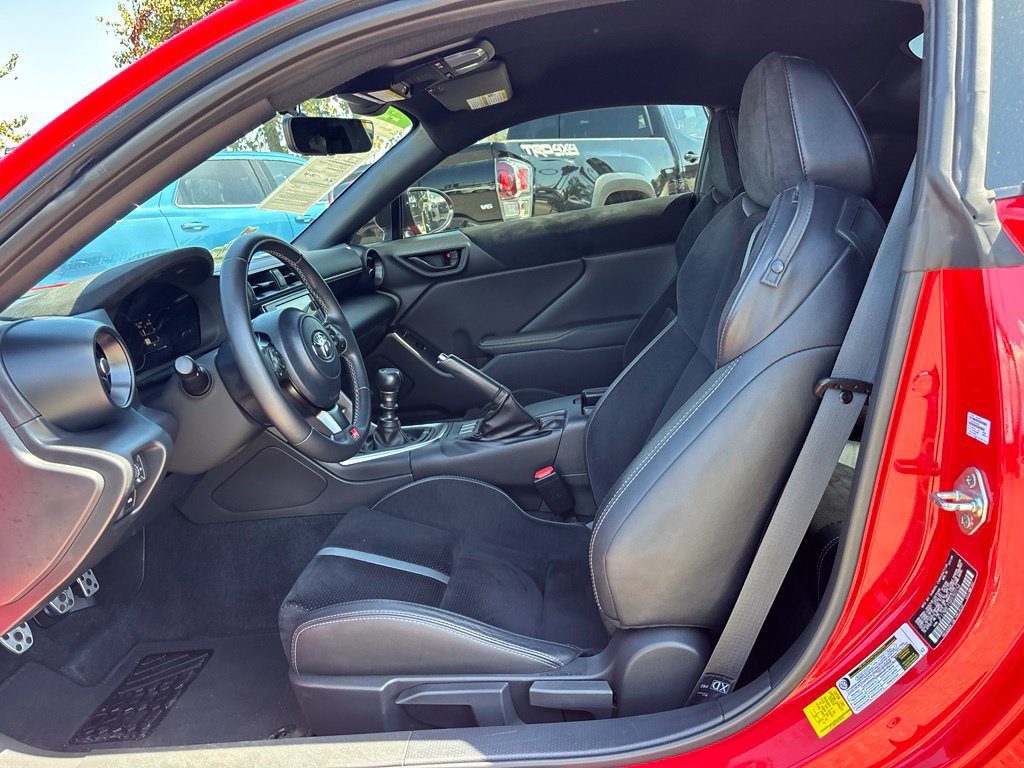 Used 2024 Toyota GR86 Premium RWD image 11
