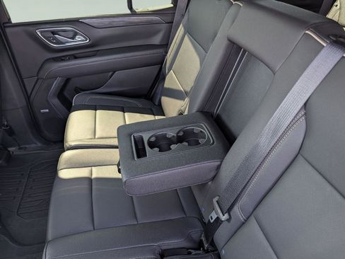 Used 2023 GMC Yukon SLT w/ SLT Luxury Package AWD/4WD image 21