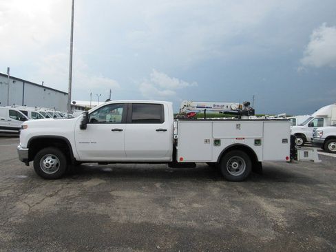 Used 2023 Chevrolet Silverado 3500 W/T w/ WT Convenience Package AWD/4WD image 6