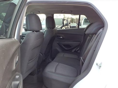Used 2016 Chevrolet Trax LT image 12