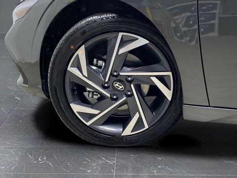 New 2026 Hyundai Elantra Limited image 34