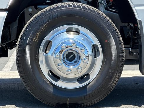 New 2026 Ford F350 Platinum w/ FX4 Off-Road Package AWD/4WD image 24