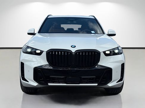 New 2026 BMW X5 xDrive40i w/ M Sport Package AWD/4WD image 8