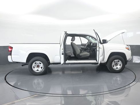 Used 2022 Toyota Tacoma SR image 67
