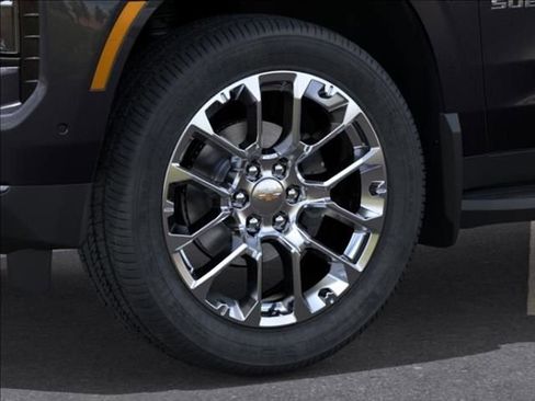 New 2026 Chevrolet Suburban Premier AWD/4WD image 9