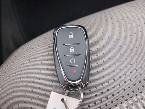 Certified 2025 Chevrolet Trax LT w/ Driver Confidence Package image 28