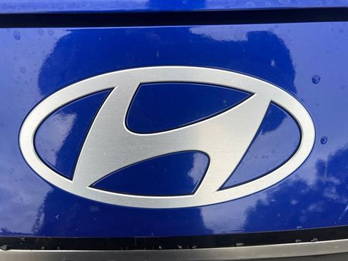 Used 2024 Hyundai Elantra Limited FWD image 22