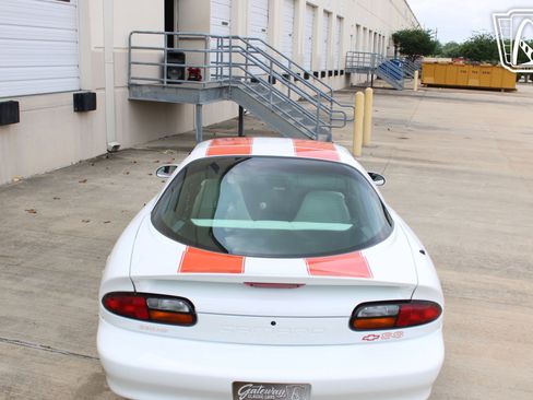 Used 1997 Chevrolet Camaro SS w/ Preferred Equipment Group 2 RWD image 8