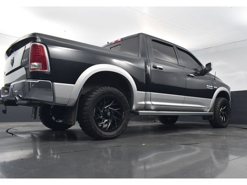 Used 2016 RAM 1500 Laramie w/ Convenience Group AWD/4WD image 21