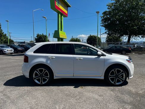 Used 2014 Ford Edge Sport w/ Driver Entry Package AWD/4WD image 2
