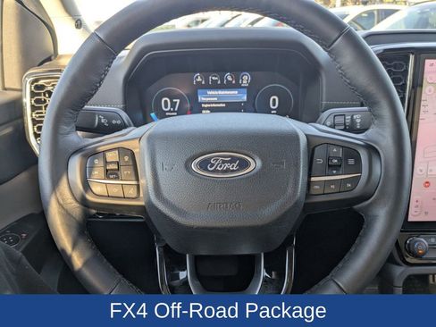 Used 2024 Ford Ranger Lariat w/ FX4 Off-Road Package image 30