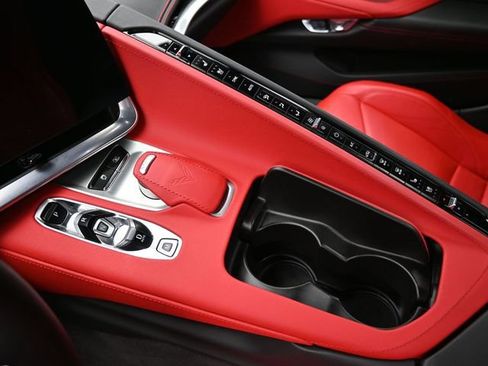 Used 2024 Chevrolet Corvette Stingray Preferred Conv w/ Z51 Performance Package RWD image 35