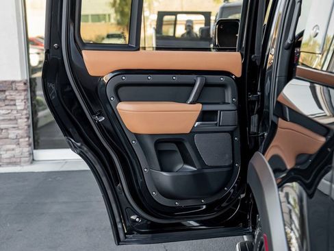 Used 2020 Land Rover Defender 110 X image 20