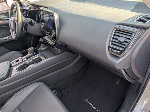 Used 2022 Lexus NX 250 FWD image 14
