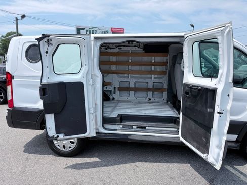 Used 2016 Ford Transit 250 130 Low Roof w/ Exterior Upgrade Package RWD image 16