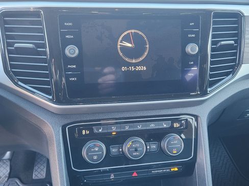 Certified 2022 Volkswagen Atlas SE image 13