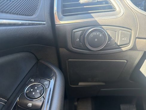Certified 2018 Ford Edge Titanium AWD/4WD image 31