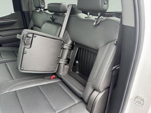 Used 2024 GMC Sierra 1500 SLT AWD/4WD image 9