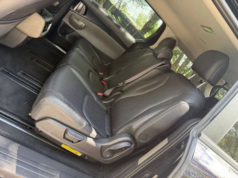 Used 2026 Kia Carnival FWD image 39