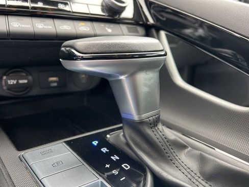 Used 2025 Hyundai Elantra SEL image 24