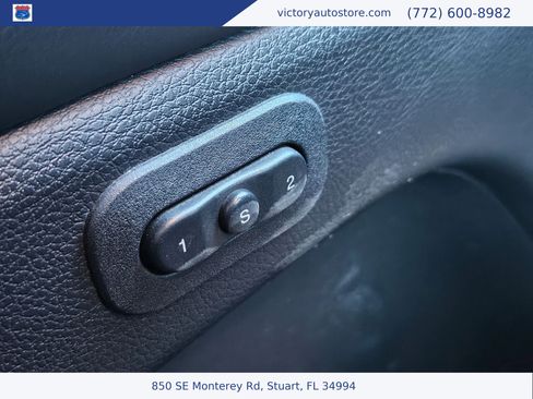 Used 2016 Jeep Grand Cherokee SRT image 54