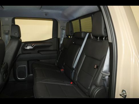 Used 2022 Chevrolet Silverado 1500 LT Trail Boss w/ LT Trail Boss Premium Package AWD/4WD image 21