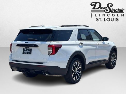 Used 2024 Ford Explorer ST-Line w/ Class IV Trailer Tow Package AWD/4WD image 3