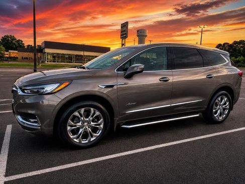 Used 2020 Buick Enclave Avenir w/ Avenir Technology Package AWD/4WD image 1