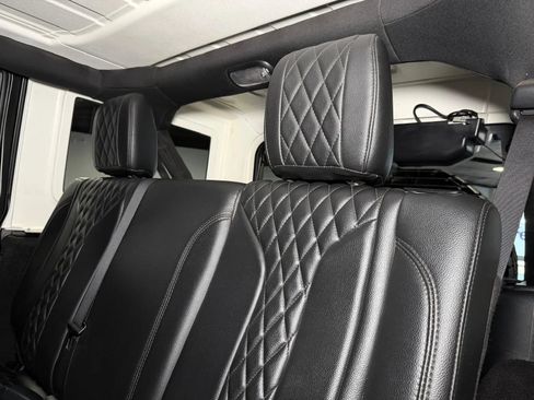 Used 2017 Jeep Wrangler Unlimited Sport w/ Quick Order Package 24S AWD/4WD image 18
