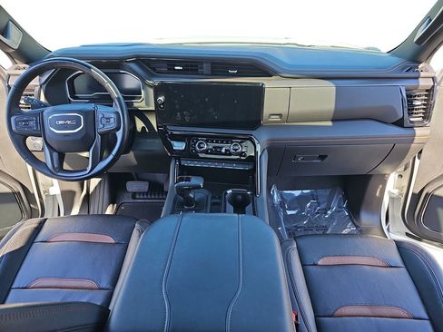 Used 2023 GMC Sierra 1500 AT4 w/ AT4 Premium Package image 9
