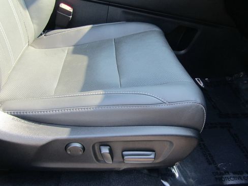 Used 2018 Lexus RX 350 AWD w/ Premium Package image 15
