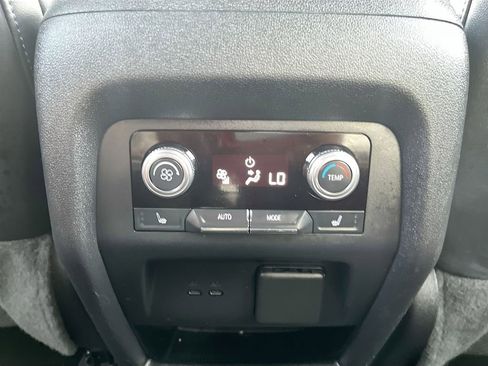 Used 2024 GMC Acadia Denali AWD/4WD image 28