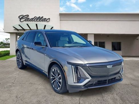 New 2025 Cadillac Lyriq Sport RWD image 7