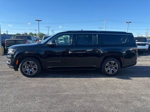 Used 2024 Jeep Wagoneer L 4WD w/ Premium Group I image 4