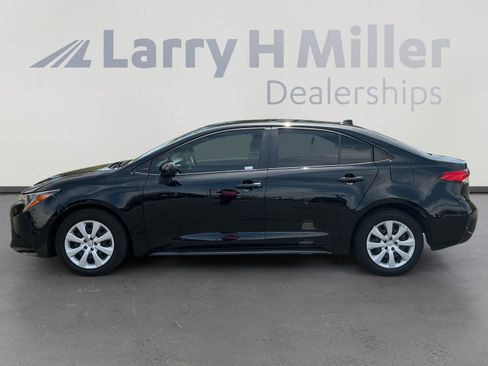 Used 2023 Toyota Corolla LE w/ Carpet Mat Package (TMS) FWD image 2