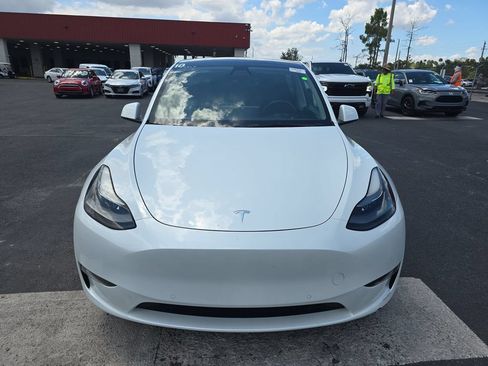 Used 2022 Tesla Model Y Performance AWD/4WD image 2