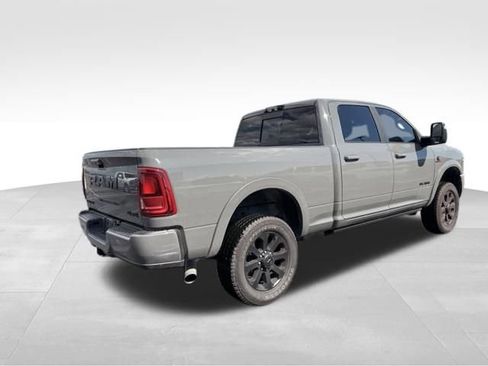 Used 2026 RAM 2500 Laramie AWD/4WD image 2