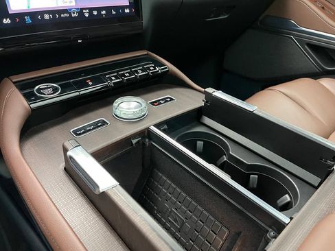 Used 2025 Lincoln Navigator L Reserve AWD/4WD image 46